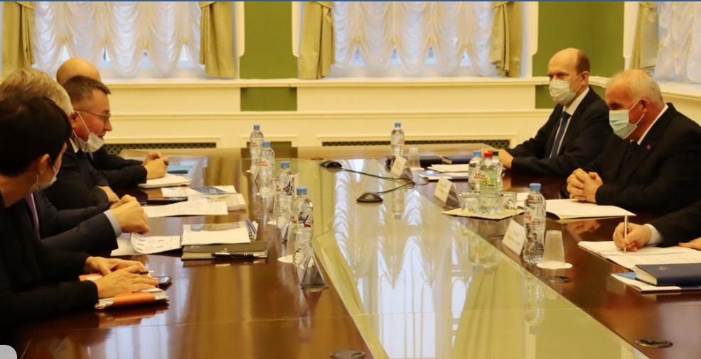 Перспективы биржевой торговли лесоматериалами обсудили в Костромской области