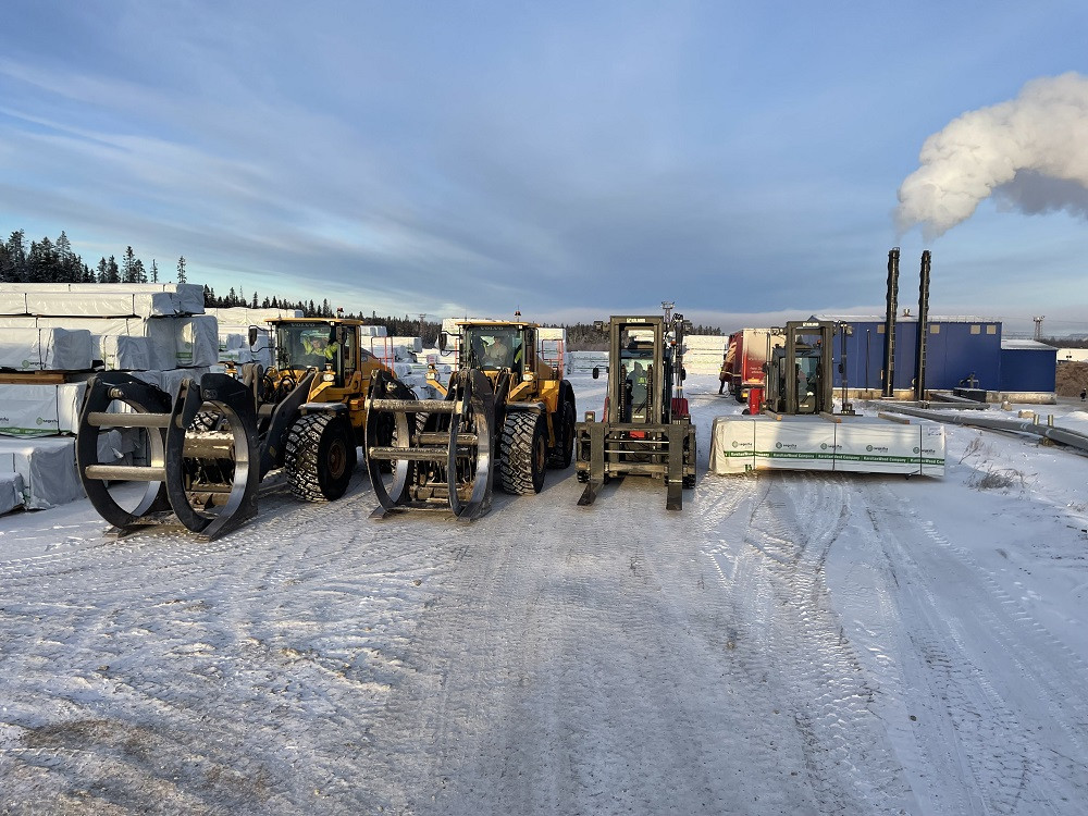 &laquo;Карелиан Вуд Компани&raquo; реализует проект по модернизации и обновляет парк спецтехники