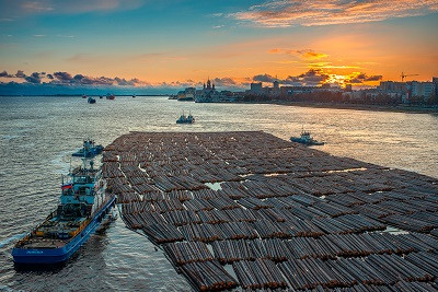 В 2022 году &laquo;Беломорская сплавная компания&raquo; поставит баржами миллион кубометров леса