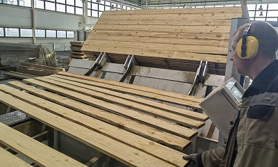 Завод &laquo;Мекран&raquo; переориентировал оборудование на производство погонажной продукции