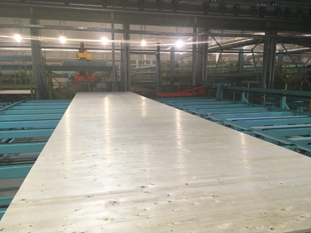 На заводе Sokol CLT представили первую большеформатную CLT-панель