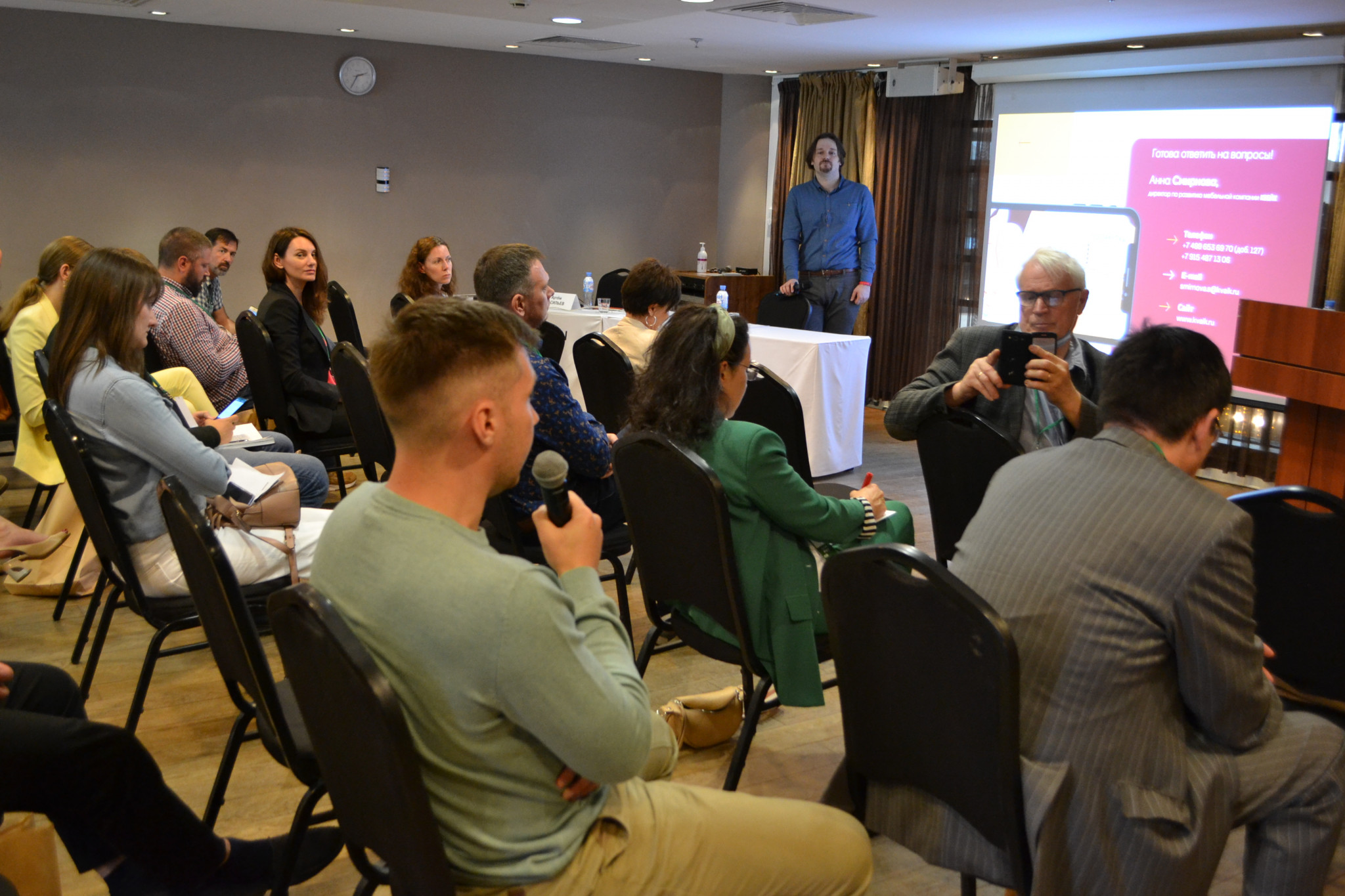 В Санкт-Петербурге начал работу XII Мебельный бизнес-форум